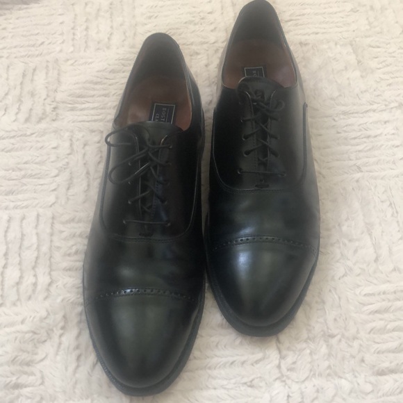 Bostonian Classics leather shoes Size 11 main image 9